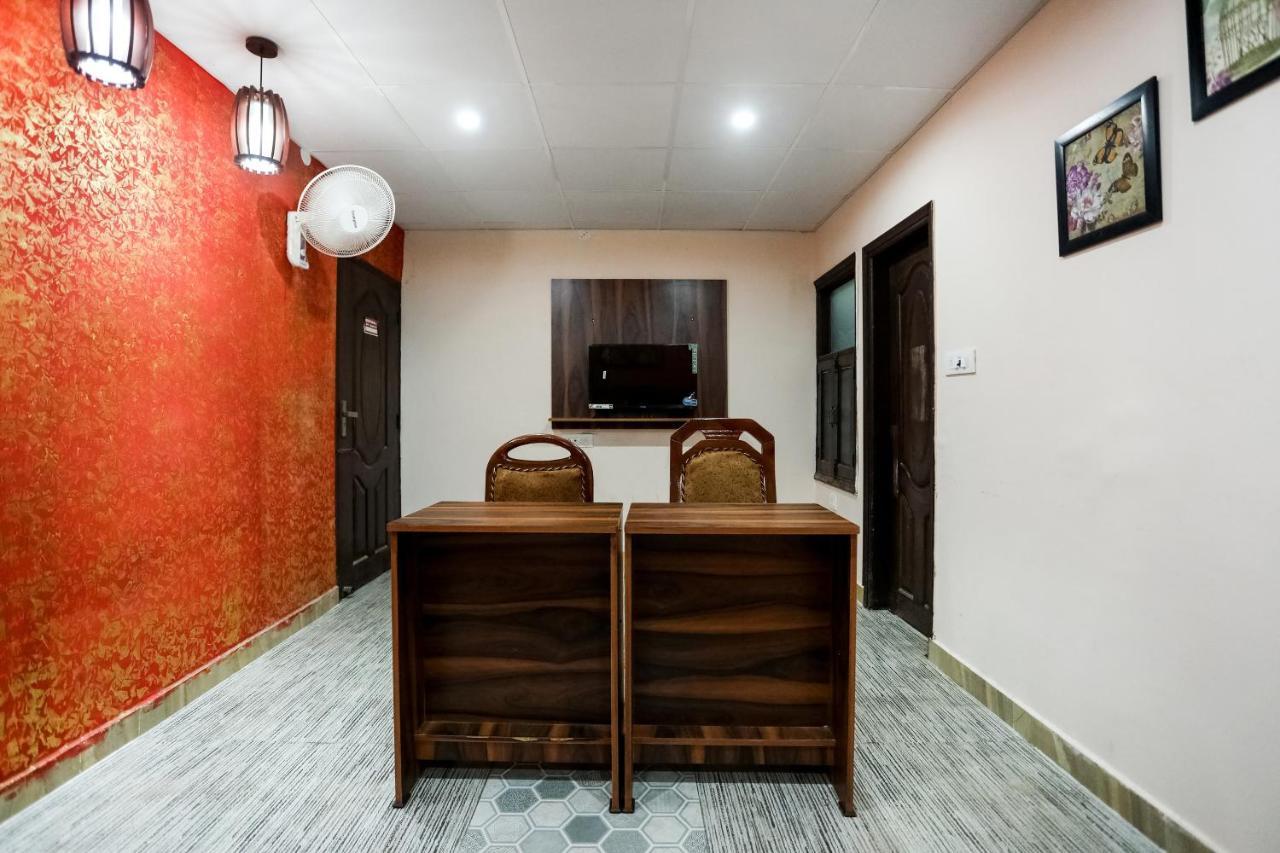 فريد آباد Oyo 72993 Hotel The Gold المظهر الخارجي الصورة