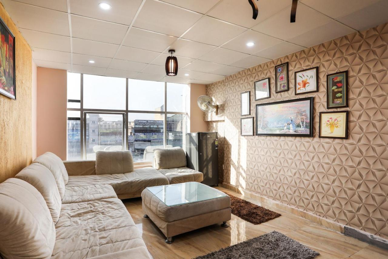 فريد آباد Oyo 72993 Hotel The Gold المظهر الخارجي الصورة